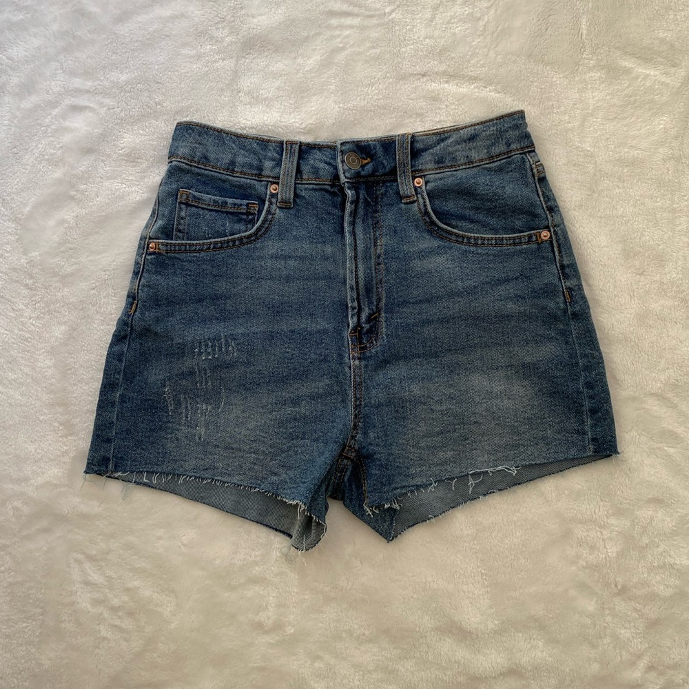 Wild Fable High Rise Raw Hem Mom Denim Shorts Blue Sz 2 NWOT Spring Casual